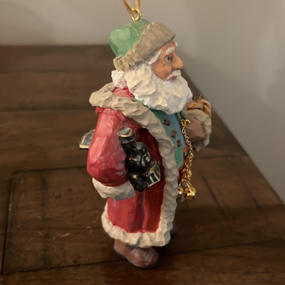 Hallmark Santa's Gifts Folk Art Americana Collection 1996 - Picture 5 of 6